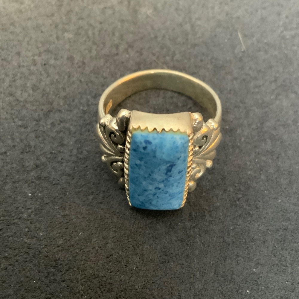 Sterling Silver Elegant Blue Stone Gold Ring Size 6